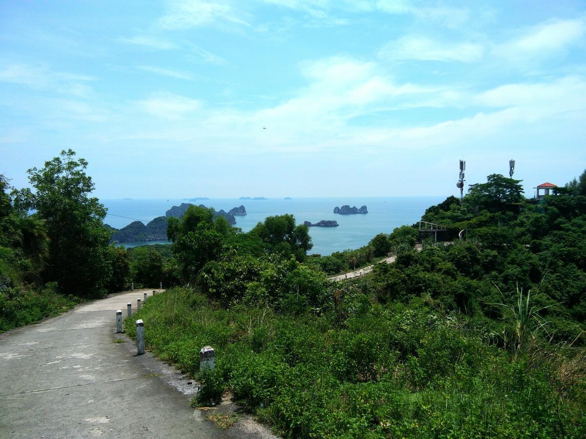 Anh Thuan Hotel 1 Cat Ba Island Exterior photo