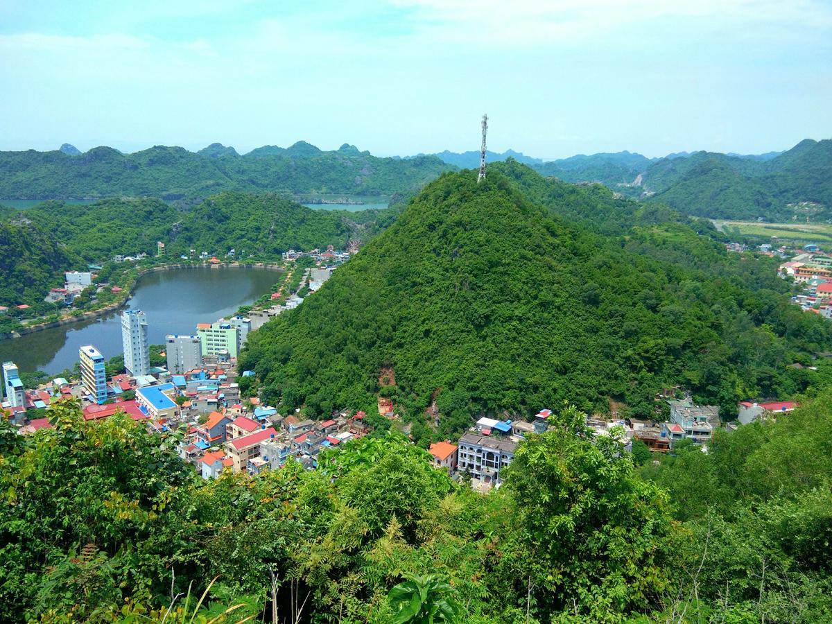 Anh Thuan Hotel 1 Cat Ba Island Exterior photo