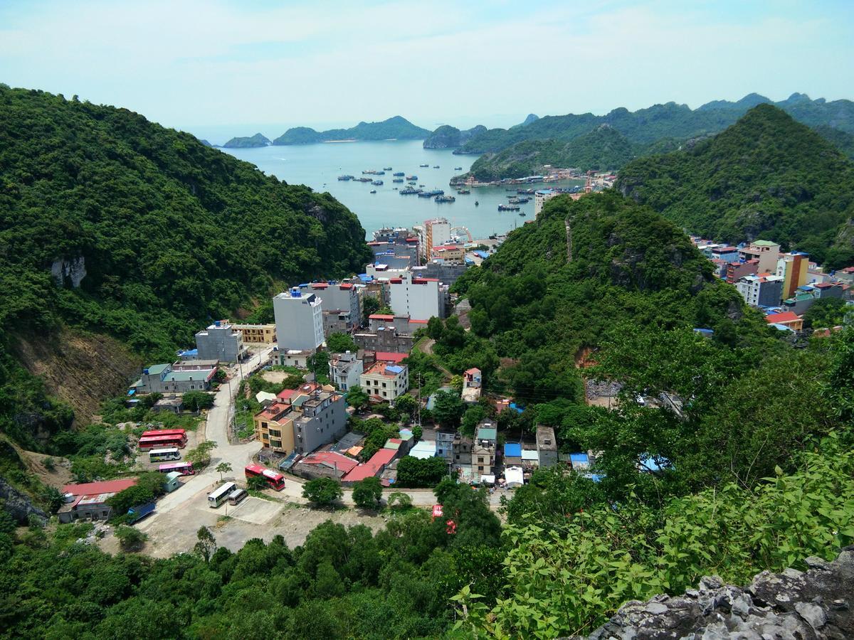 Anh Thuan Hotel 1 Cat Ba Island Exterior photo